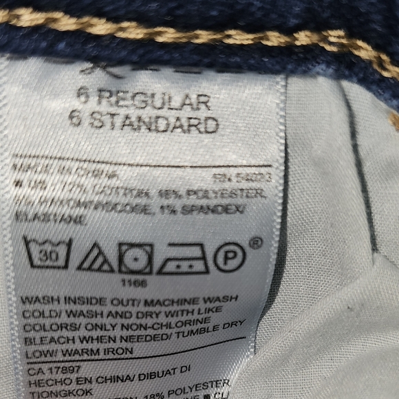 Old Navy Rockstar Super Skinny Mid-Rise - Picture 3 of 5